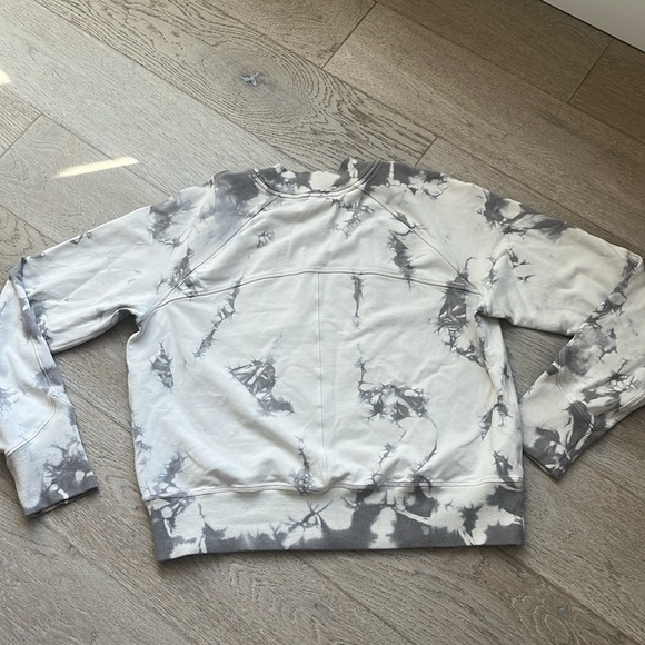 EUC (worn once) Lululemon 'Ready to Roll' Crew - Picture 10 of 13